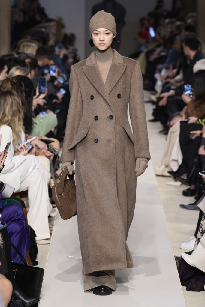 Max Mara A/I 23/24 - Credits Launchmetrics/Spotlight