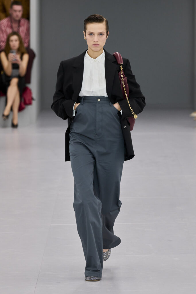 Loewe P/E 24/25 - Credits Launchmetrics/Spotlight