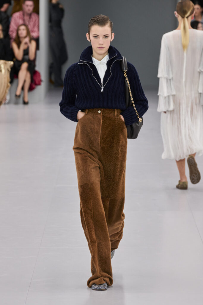 Loewe P/E 24/25 - Credits Launchmetrics/Spotlight
