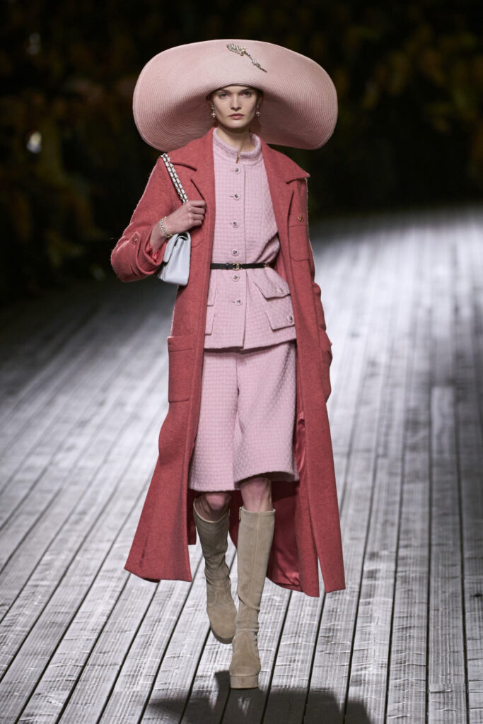 Chanel F24