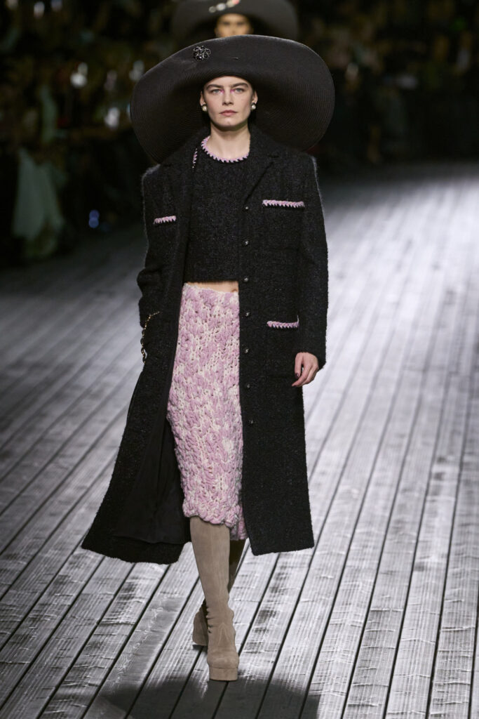 Chanel F24