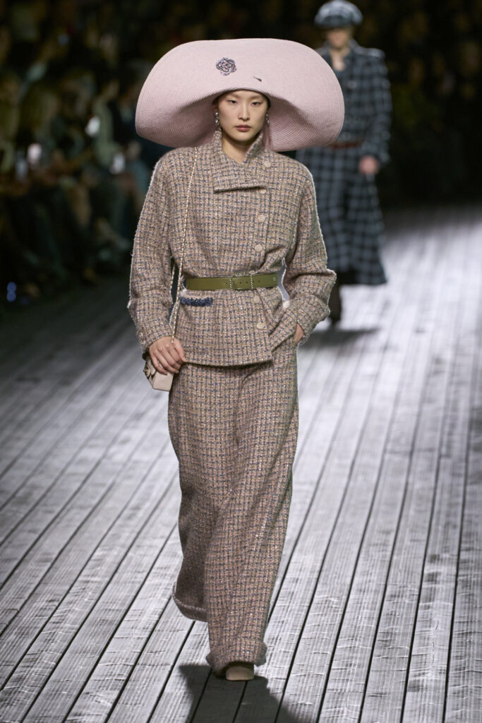 Chanel F24