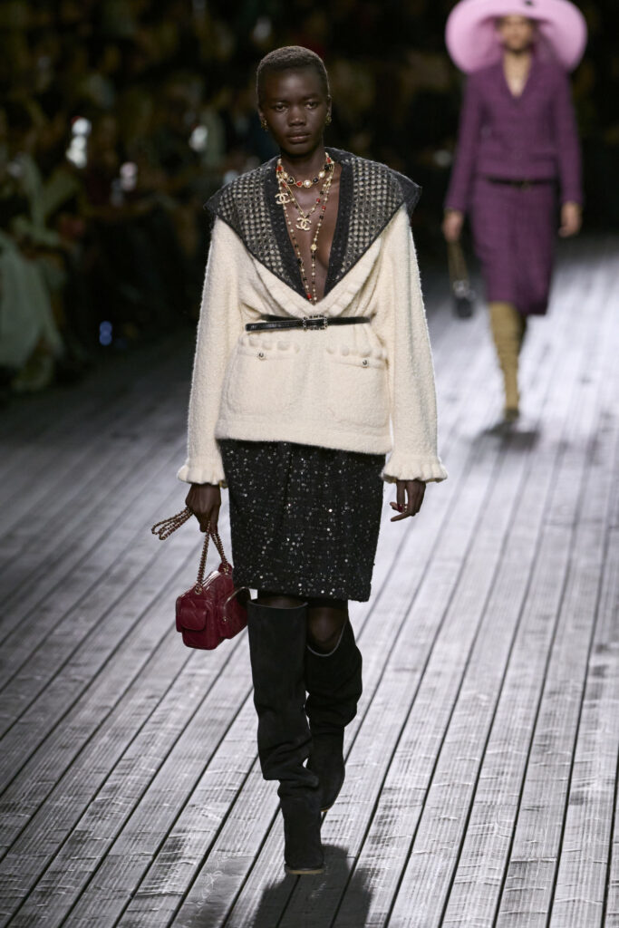 Chanel F24