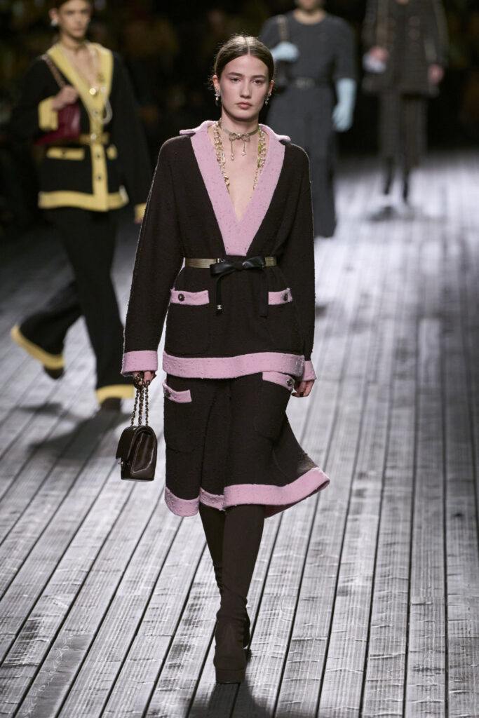 Chanel F24