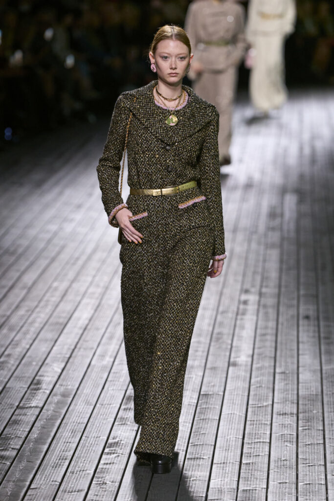 Chanel F24
