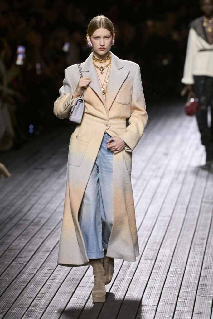 Chanel F24