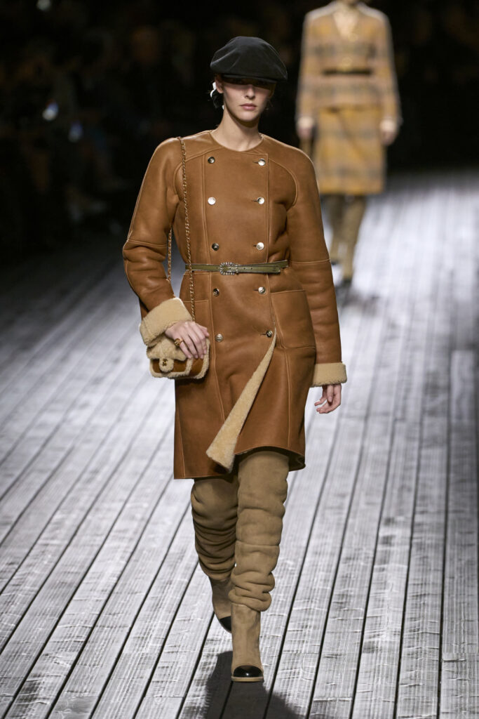 Chanel F24
