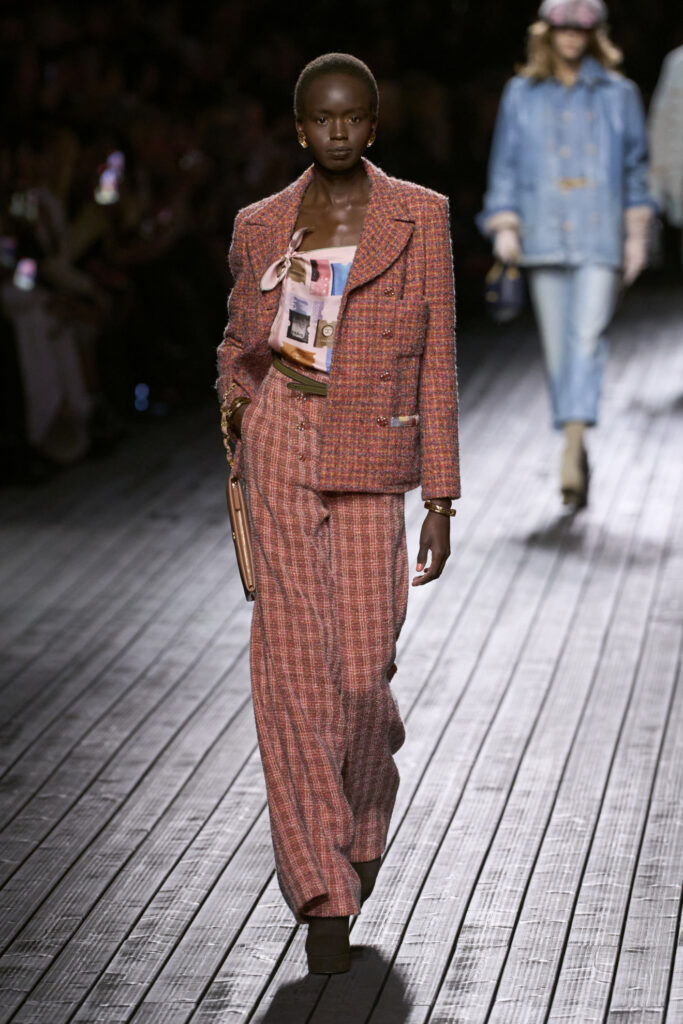Chanel F24