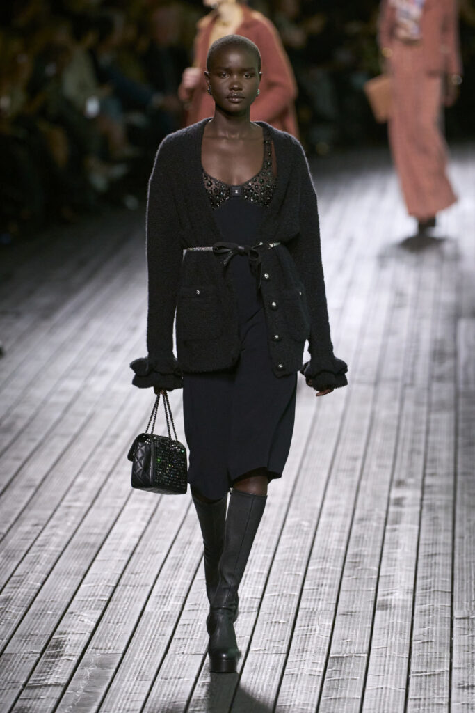 Chanel F24