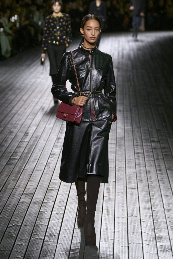 Chanel F24