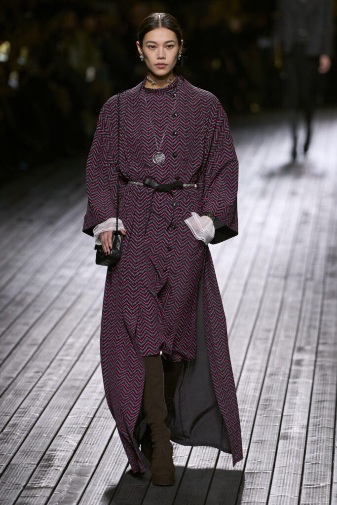 Chanel F24