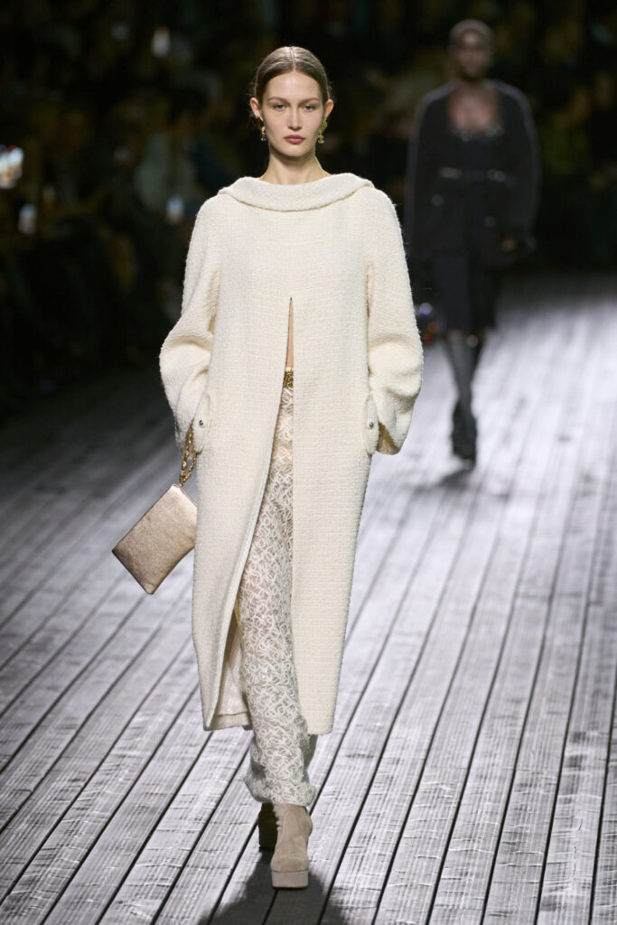 Chanel F24