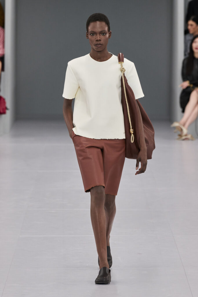 Loewe S24