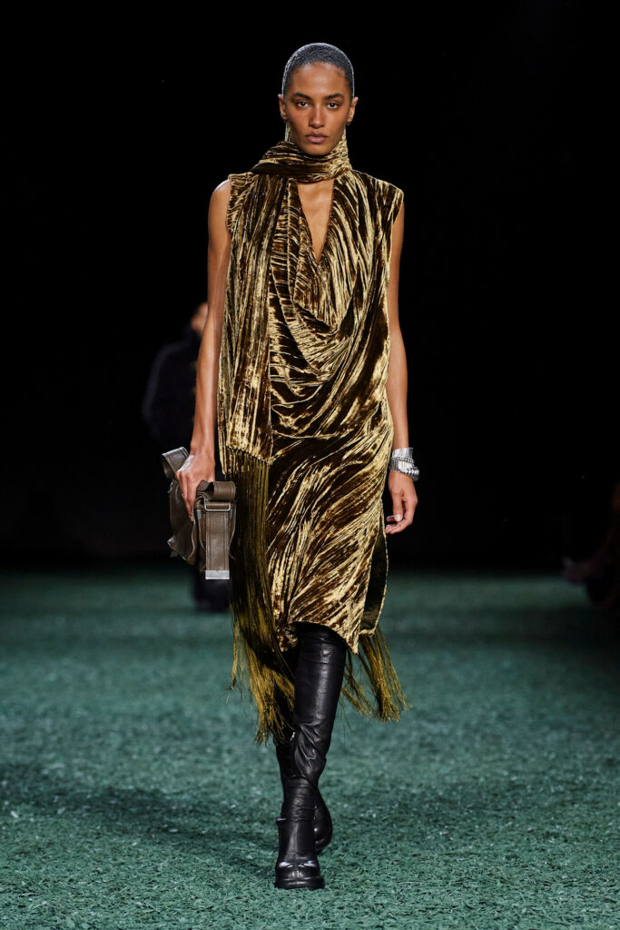 Burberry AI 24/25 - Credits Launchmetrics/Spotlight