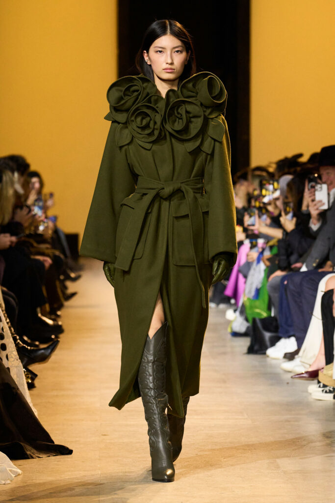 Elie Saab AI 24/25 - Credits Launchmetrics/Spotlight