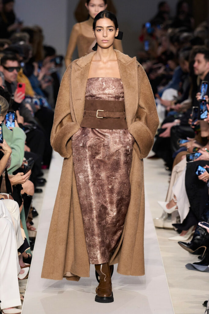 Max Mara AI 23/24 - Credits Launchmetrics/Spotlight