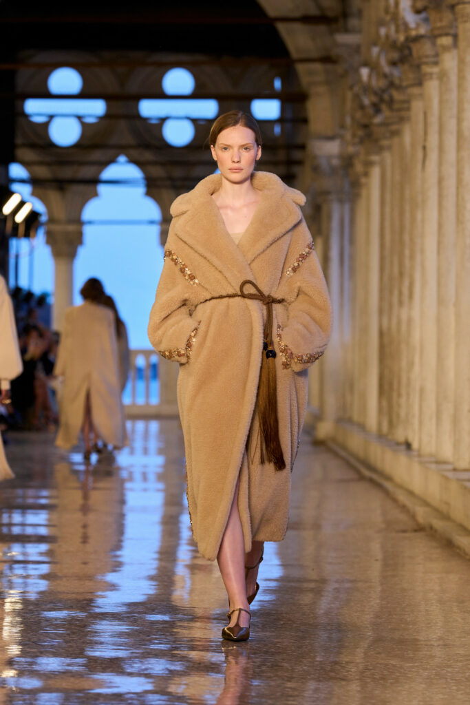 Max Mara Resort 2025 - Credits Launchmetrics/Spotlight
