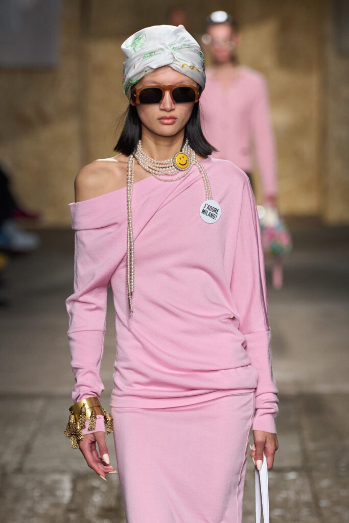 Moschino PE25 - Credits Launchmetrics/Spotlight